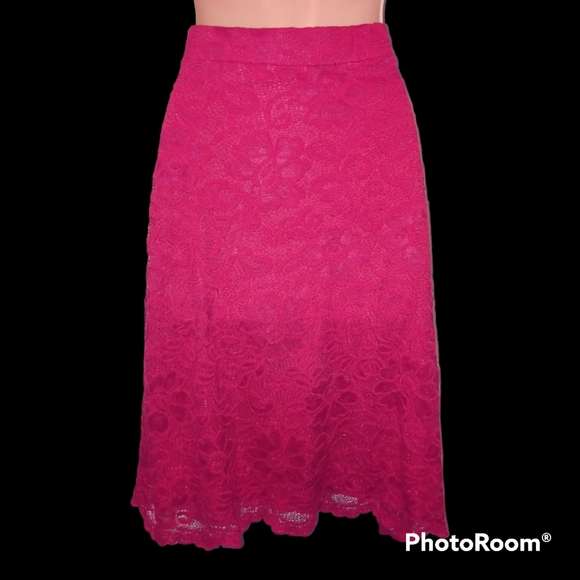 Onyx, Raspberry Pink Lace-overlay midi skirt. M 8 / 10 - Picture 2 of 6